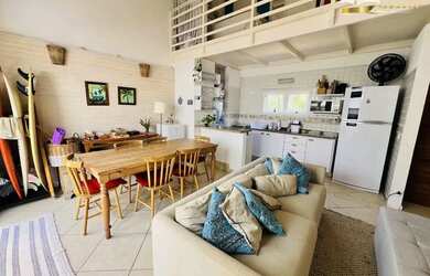 Imagem: A casa em condomínio possui 2 Dormitórios, 2 Banheiros, 1