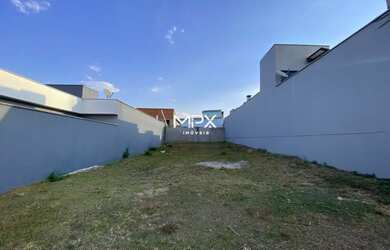 Imagem: O terreno possui 221m² de Área e está localizado em Horto