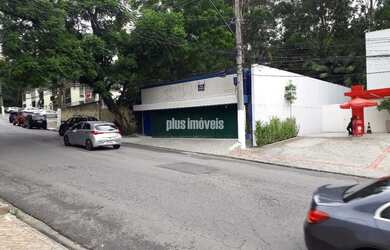 Imagem: O depósito possui 4 Vagas na garagem, 800m² de Área e está