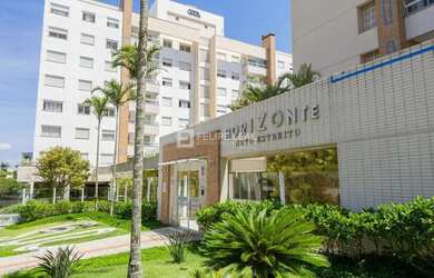 Imagem: O apartamento possui 3 Dormitórios, 2 Banheiros, 2 Vagas na