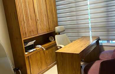 Imagem: A casa possui 3 Dormitórios, 2 Banheiros, 4 Vagas na garagem