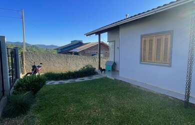 Imagem: A casa possui 1 Dormitório, 1 Banheiro, 338m² de Área e