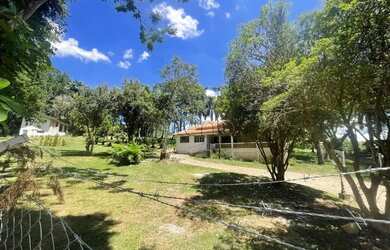 Imagem: O terreno possui 3730m² de Área e está localizado em Macuco