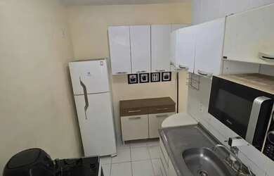 Imagem: O apartamento possui 2 Dormitórios, 1 Banheiro, 1 Vaga na garagem