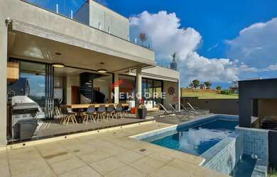 Imagem: A casa em condomínio possui 5 Dormitórios, 4 Banheiros, 4