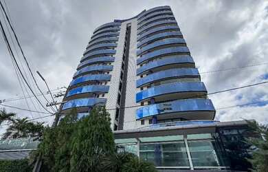 Imagem: O apartamento possui 4 Dormitórios, 5 Banheiros, 3 Vagas na