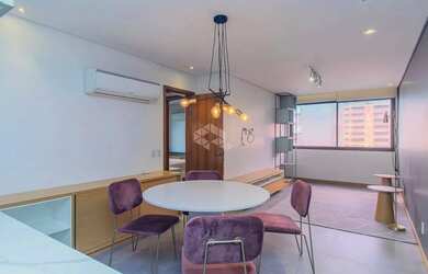 Imagem: O apartamento possui 2 Dormitórios, 2 Banheiros, 2 Vagas na