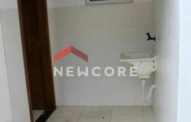 Imagem: A casa possui 2 Dormitórios, 1 Banheiro, 1 Vaga na garagem