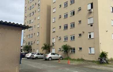 Imagem: O apartamento possui 2 Dormitórios, 1 Banheiro, 1 Vaga na garagem