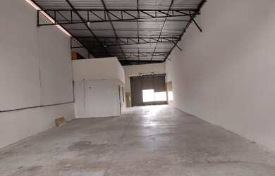Imagem 3: Alugo galpão na jurema. 360m² de Áreae2 Vagas na garagem