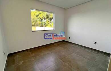 Imagem 7: Casa Padrão. Piscina, 140m² de Área, 2 Vagas na garageme3 Dormitórios