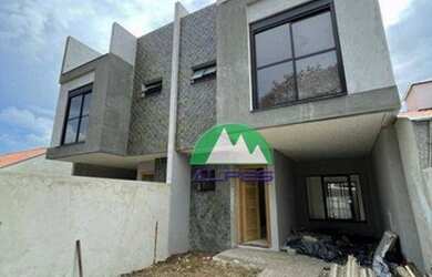 Imagem: A casa possui 3 Dormitórios, 4 Banheiros, 3 Vagas na garagem