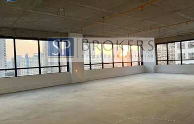 Imagem: O depósito possui 4 Vagas na garagem, 334m² de Área, Imóvel