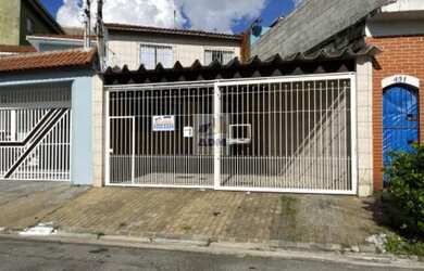 Imagem: A casa possui 2 Dormitórios, 2 Banheiros, 2 Vagas na garagem