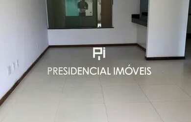 Imagem: A casa possui 4 Dormitórios, 3 Banheiros e 120m² de Área