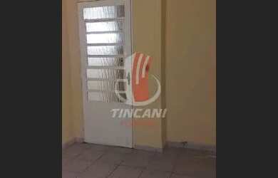 Imagem: A casa possui 1 Dormitório, 1 Banheiro e 62m² de Área e está