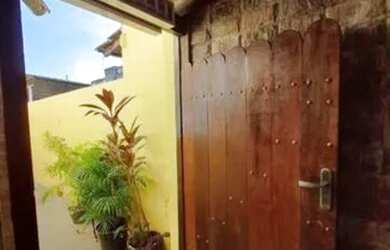 Imagem: A casa possui 2 Dormitórios, 2 Banheiros e está localizado