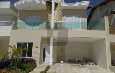 Imagem: A casa em condomínio possui 3 Dormitórios, 4 Banheiros, 4