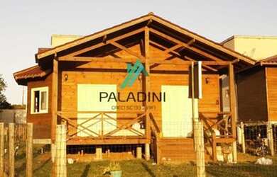 Imagem: A casa possui 2 Dormitórios, 1 Banheiro, 190m² de Área e