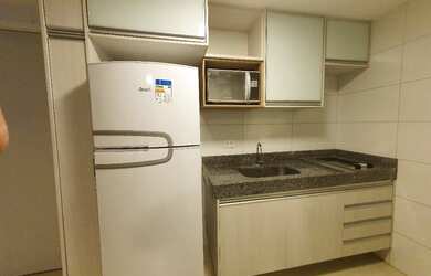 Imagem: O apartamento possui 1 Dormitório, 1 Banheiro, 1 Vaga na garagem