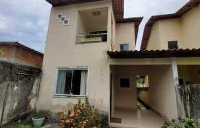 Imagem: A casa possui 3 Dormitórios, 3 Banheiros, 2 Vagas na garagem