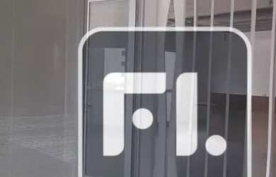 Imagem: O depósito possui 5 Vagas na garagem e 301m² de Área e está