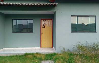 Imagem: A casa possui 2 Dormitórios, 1 Banheiro e está localizado