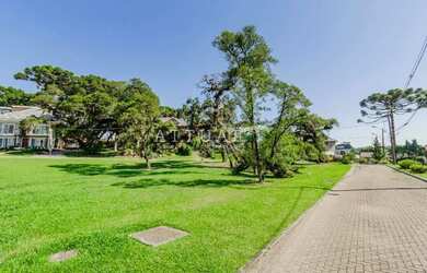 Imagem: O terreno possui 1.088m² de Área e está localizado em Canela