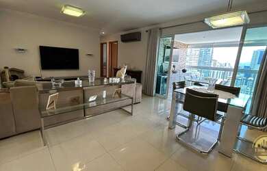 Imagem: O apartamento possui 3 Dormitórios, 3 Banheiros, 2 Vagas na