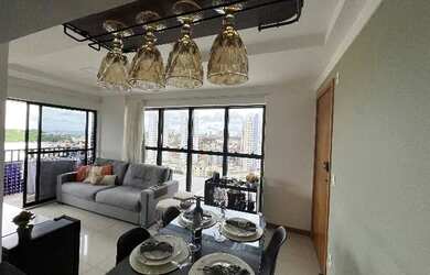 Imagem: O apartamento possui 2 Dormitórios, 2 Banheiros, 2 Vagas na