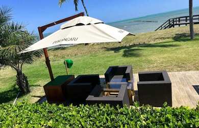 Imagem: A casa em condomínio possui 4 Dormitórios, 5 Banheiros, 4