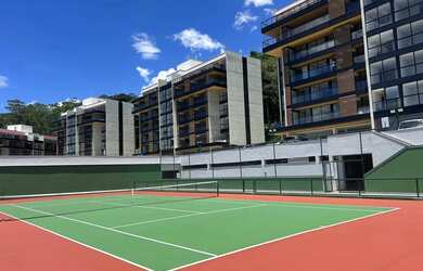 Imagem: O apartamento possui 3 Dormitórios, 1 Banheiro, 2 Vagas na