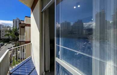 Imagem: O apartamento possui 3 Dormitórios, 2 Banheiros, 3 Vagas na