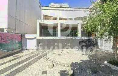 Imagem: O depósito possui 5 Vagas na garagem, 3.216m² de Área e