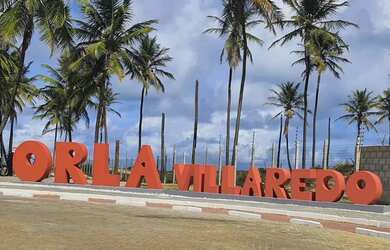 Imagem: O terreno possui 250m² de Área e está localizado em Barra