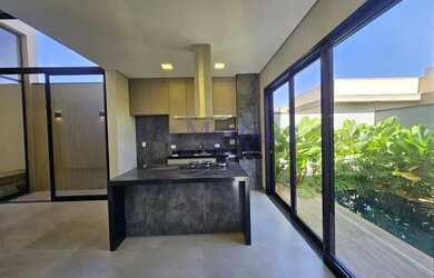 Imagem: A casa em condomínio possui 3 Dormitórios, 5 Banheiros, 4