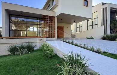 Imagem: A casa em condomínio possui 3 Dormitórios, 5 Banheiros, 4