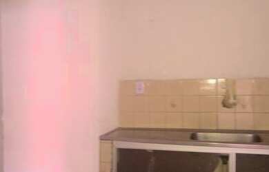 Imagem: A casa possui 2 Dormitórios, 1 Banheiro, 2 Vagas na garagem