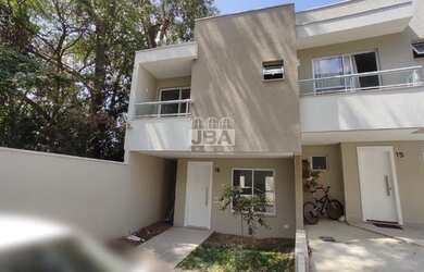 Imagem: A casa possui 3 Dormitórios, 2 Banheiros, 1 Vaga na garagem