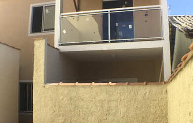 Imagem: A casa possui 2 Dormitórios, 1 Banheiro, 1 Vaga na garagem