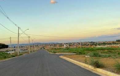 Imagem: O terreno possui 200m² de Área e está localizado em Centro