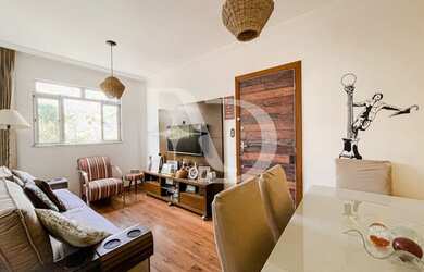 Imagem: O apartamento possui 3 Dormitórios, 1 Banheiro, 1 Vaga na garagem