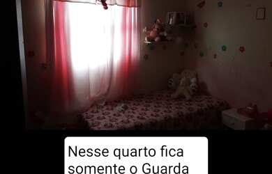 Imagem: A casa possui 2 Dormitórios, 1 Banheiro e está localizado