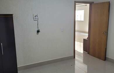 Imagem 9: Casa Residencial 3 qtos. Churrasqueira, 180m² de Área, 3 Vagas na garageme3...