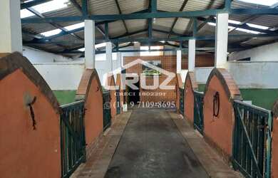 Imagem: O depósito possui 3 Vagas na garagem, 20.000m² de Área e