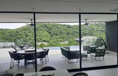 Imagem: A casa possui 4 Dormitórios, 5 Banheiros, 5 Vagas na garagem