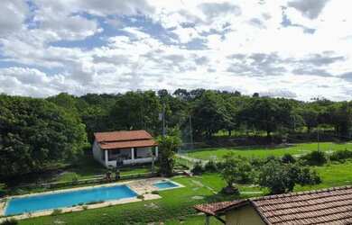 Imagem 2: FAZENDINHA A VENDA. Piscina, Churrasqueira, Varandae80.000m² de Área