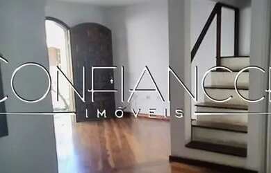 Imagem: A casa em condomínio possui 3 Dormitórios, 3 Banheiros, 2