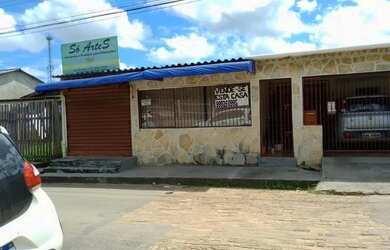 Imagem 1: Vendo essa casa na frente da policlínica Barral Barral