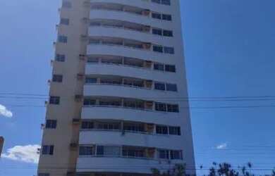 Imagem: O apartamento possui 3 Dormitórios, 1 Banheiro, 2 Vagas na